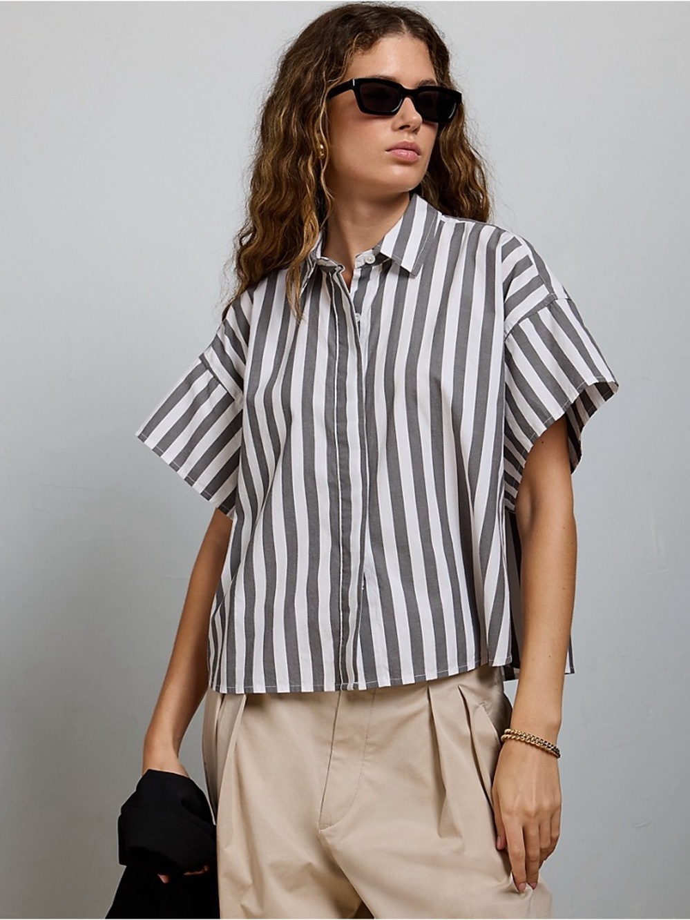 100% cotton American eagle AE 77 short sleeve poplin shirt new with tags